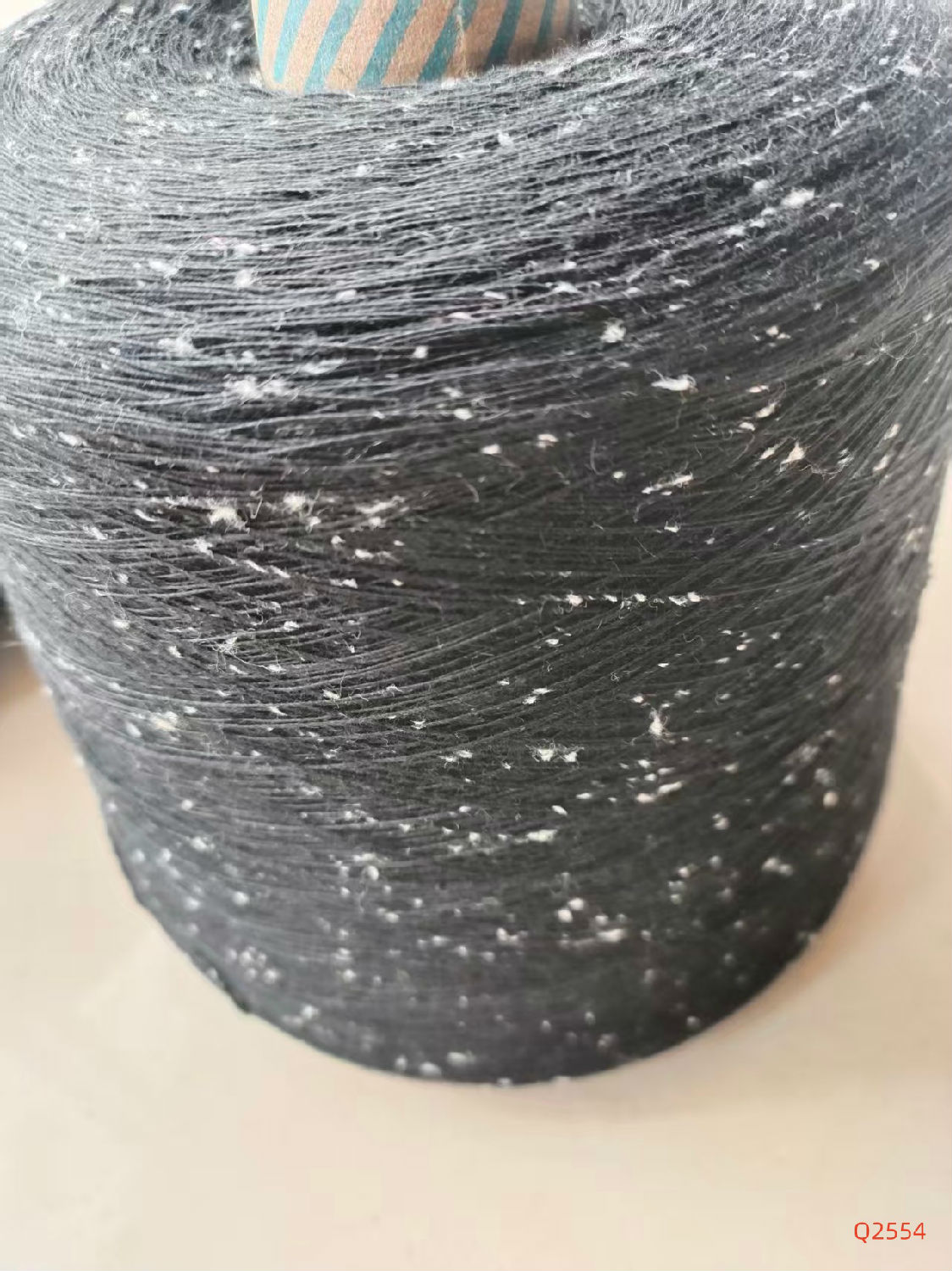 全棉8支Q2554彩點(diǎn)紗