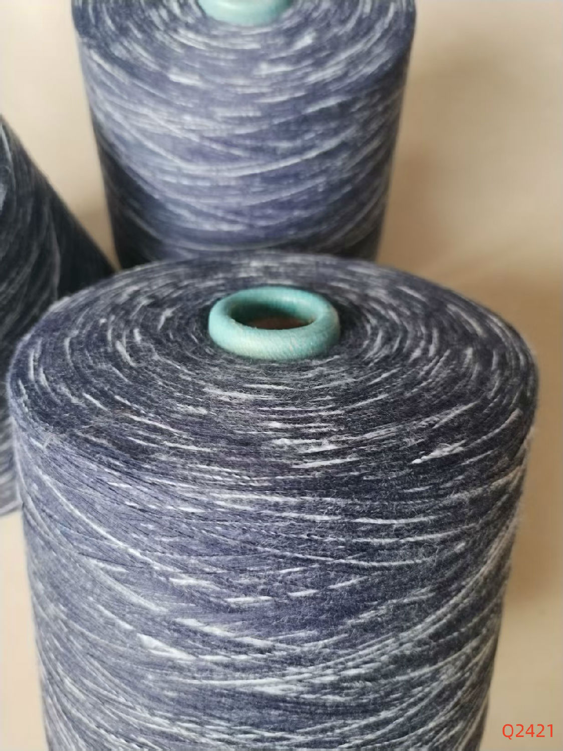 牛仔藍(lán)滌綸16支Q2421段彩紗